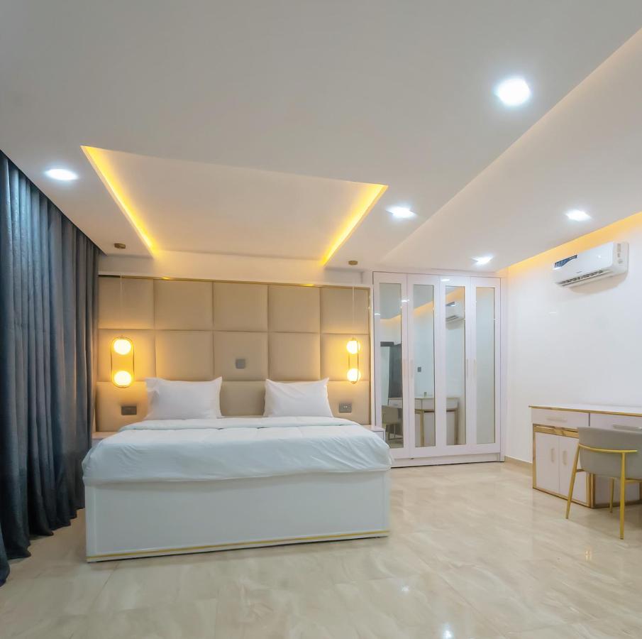 Penthouse Single