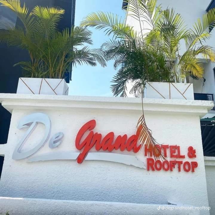 De Grand
